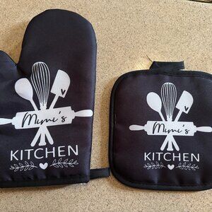 Mimi's Kitchen Oven Mitt and Pot Holder